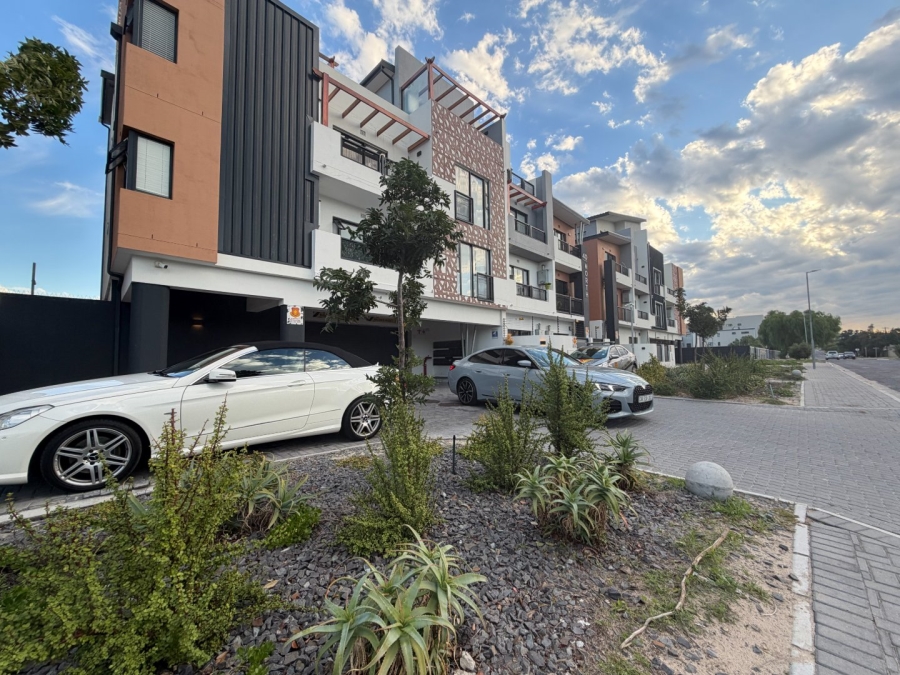  Bedroom Property for Sale in Table View Western Cape